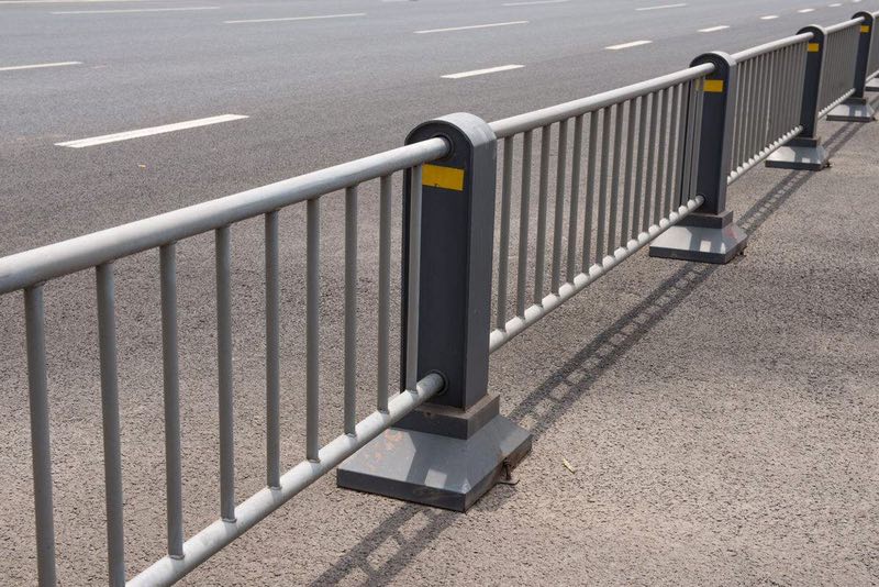 为什么交通护栏的使用存在限制