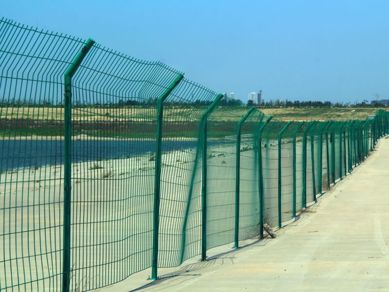 各种钢丝围栏的安装方法